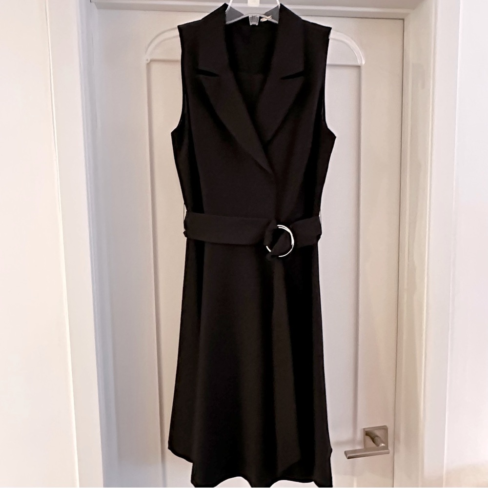 T Tahari Fit and Flare faux wrap dress, silver buckle self belt, black sz 12